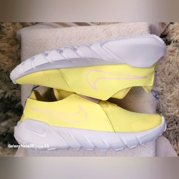 NEW IN BOX NIKE FLEX RUNNER 2 - Picture 9 of 13